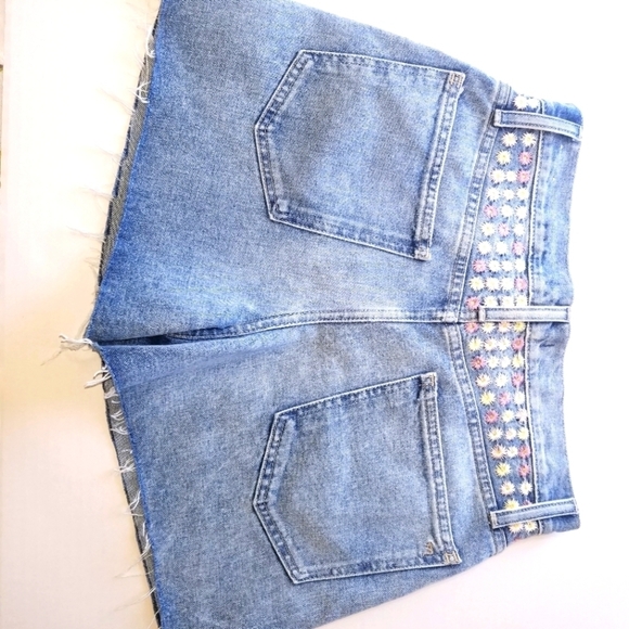 Madewell |‎ Embroidery Summer shorts, size 28 - Picture 9 of 16